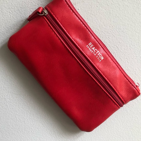 Kenneth Cole Wrist Wallet - Picture 2 of 6